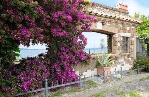 Lake Bracciano House | La casina incantata