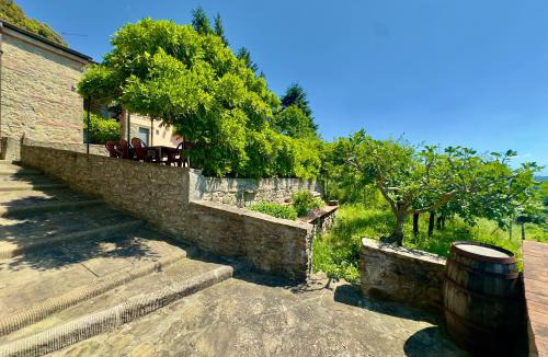 Chitignano House | La Dimora dei Glicini tra Casentino e La Verna