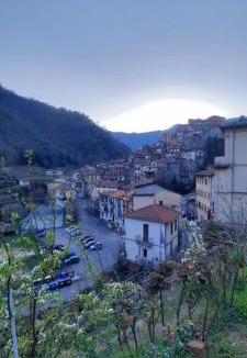 Ceriale Bed & Breakfast | La Gallina Nel Castello
