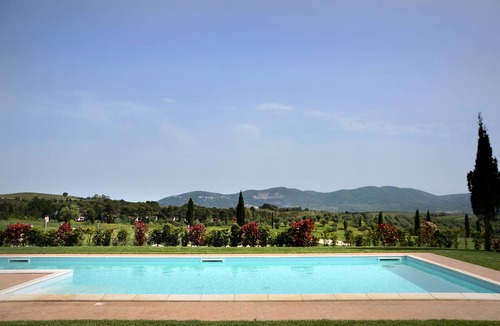 Gavorrano House | La Ginestra in the heart of a golf course close to spectacular beaches
