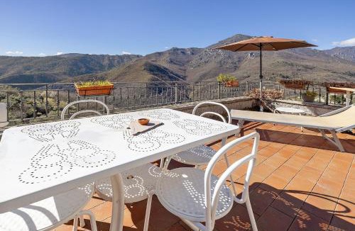 Castelvecchio di Rocca Barbena Apartment | La Dimora del Tempo Perduto
