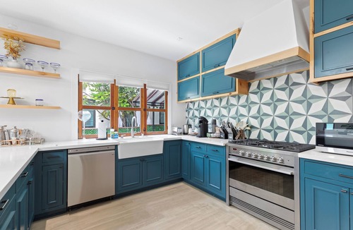 Beverly Grove Villa | LA LIVING WALKABLE STAYLISH STYLISH