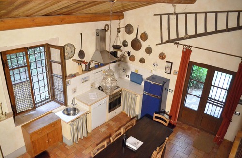 Monteleone d'Orvieto Apartment | La Loggia in Farmhouse Borgo Santa Maria