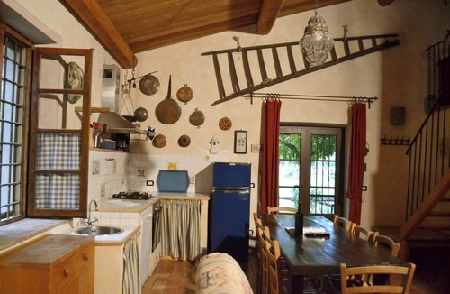 Monteleone d'Orvieto Apartment | La Loggia in Farmhouse Borgo Santa Maria