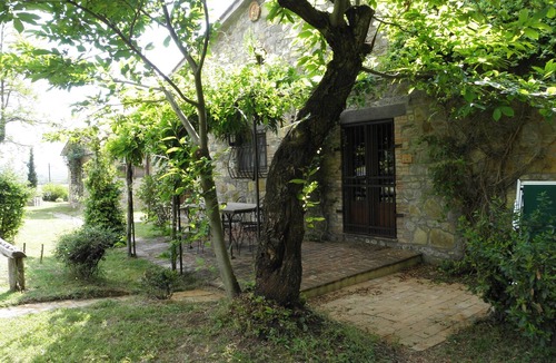 Monteleone d'Orvieto Apartment | La Loggia in Farmhouse Borgo Santa Maria