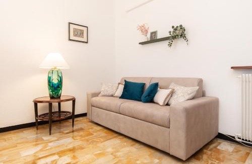 Varazze Apartment | "La Mariposa" aria condizionata 5m a piedi dal mare