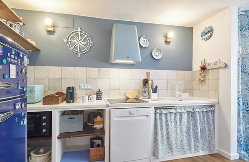 Albenga Apartment | La Medusa Blu - Two Bedroom Apartment, Sleeps 4