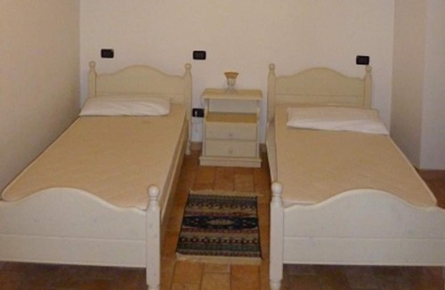 Avenale Apartment | La Panoramica (apartment overlooking the mountains (Catarì))