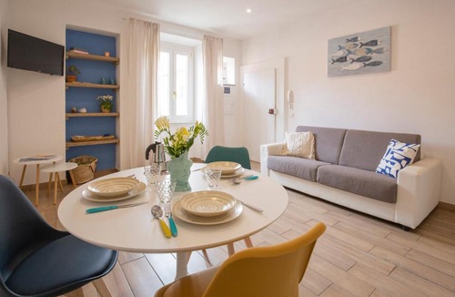 Portoferraio Old Town Apartment | La Petite Maison - HelloElba
