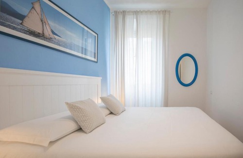 Portoferraio Old Town Apartment | La Petite Maison - HelloElba