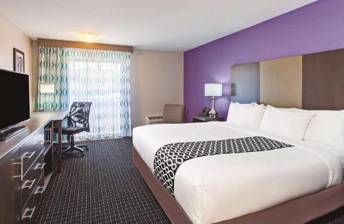 Pomona Hotel | La Quinta by Wyndham Pomona