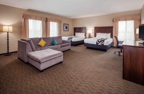 Inglewood Hotel | La Quinta Inn & Suites by Wyndham Inglewood