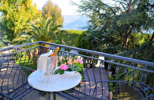 Ventimiglia Hotel | La Riserva di Castel d'Appio- Charme & Relax