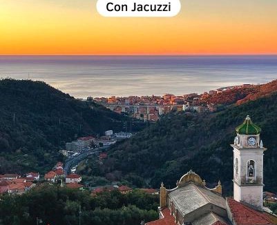 Varazze House | La Roccia Fiorita Appartamento con giardino e Jacuzzi