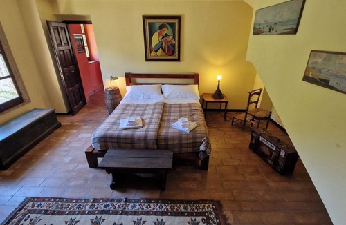 Allumiere Apartment | La Terza - Superior Triple Room - Organic Garden View