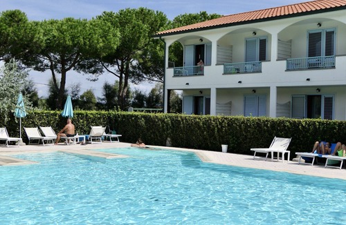 Vada Apartment | La Ventola 4-bedroom apartment in residence with pool, A.C, WIFI