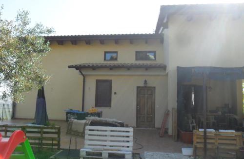 Citta Sant'Angelo Bed & Breakfast | LA VILLA IN CAMPAGNA