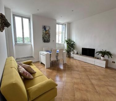 Ariccia Apartment | La vista sulla Piazza