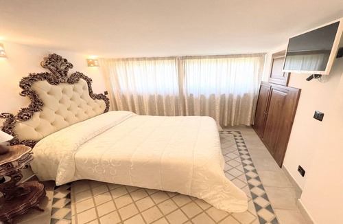 Montefiascone Villa | Lake View Luxury Villa and Pool