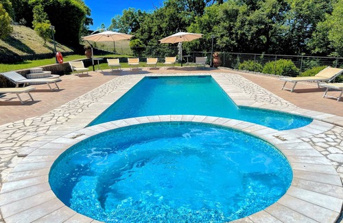 Montefiascone Villa | LAKE VIEWS BOLSENA-EXCLUSIVE VILLA/POOL/JACUZZI/SLEEPS 16/CHILDRENS PLAYGROUND