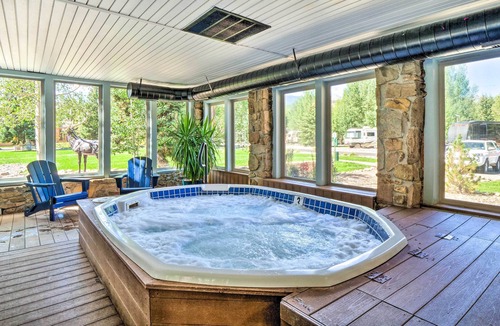 Breckenridge Cottage | Lakefront Breckenridge Cabin: 6 Mi to Ski Resort!