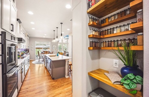 Monument House | Lakefront Spa Luxe View & Theater & Game Lounge Sleeps 10 USAFA 10 Min