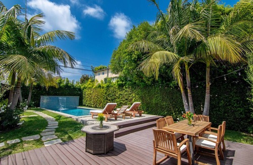 Pico - Robertson House | Large 3 Bedroom 2.5 Bath Beautiful Spanish Style Home + Pool and Jacuzzi