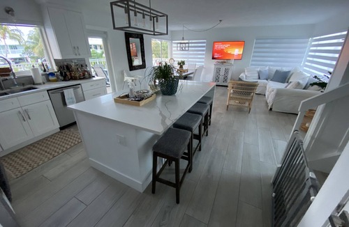 Tavernier House | Large Canal Front Family home in the heart of Islamorada