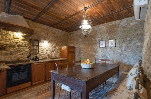 Carmignano Villa | Large villa near Florence on Wine Estate