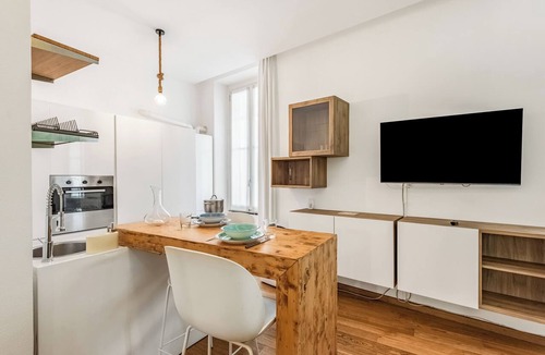 Rezza Apartment | Lavagna Central Loft, Lavagna, Italy