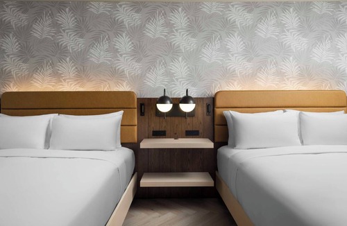 Los Angeles Hotel | LAX Comfort for Families | Pet-Friendly, Shuttle, Pool, Close to Attractions