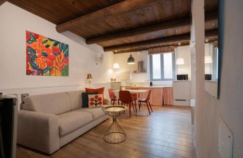 Gassano Apartment | Le Case di Rosie, Tuscan Mountain View apartment, Pool