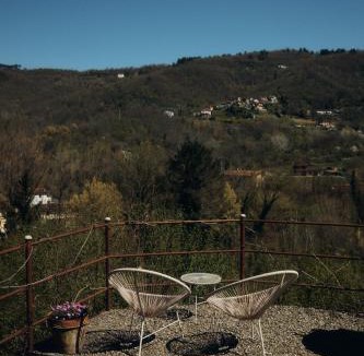 Gassano Apartment | Le Case di Rosie, Tuscan Mountain View apartment, Pool