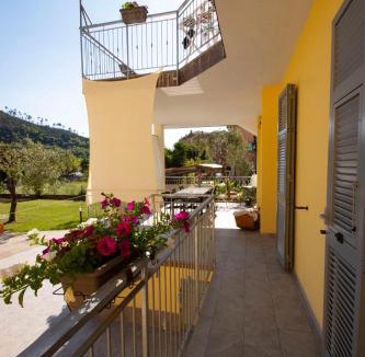 Casarza Ligure Bed & Breakfast | LE GEMME Bed & Breakfast con parcheggio e giardino