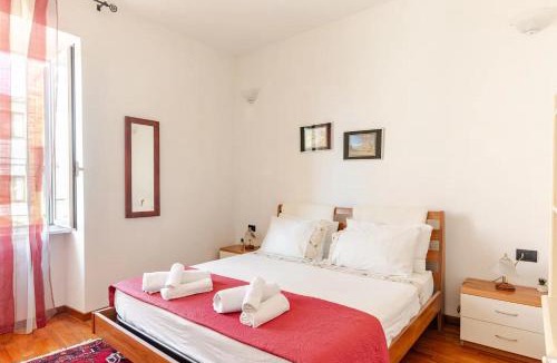 Pitelli House | LE SOLEIL DOREE' Maison Du Mere' LERICI 5 TERRE