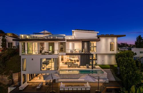 Bel Air Villa | Linda Flora Modern Estate