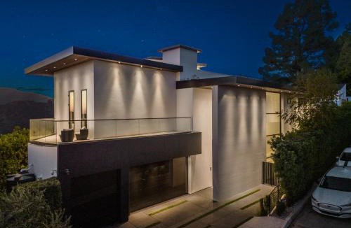 Bel Air Villa | Linda Flora Modern Estate