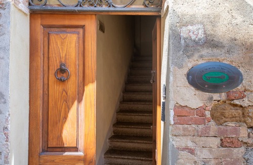 Montisi Apartment | Locanda di Montisi – Castello Room Among the Hills of Montalcino
