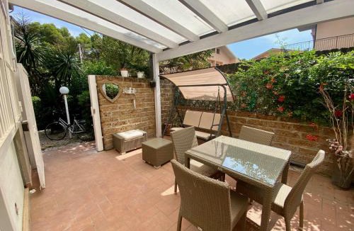 Pineta Apartment | Loft Pineta Dannunziana - mare - family friendly - self check in - noleggio ombrellone & bici