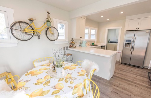 Eastside House | Long Beach Craftsman House. Historic district house-centrally located