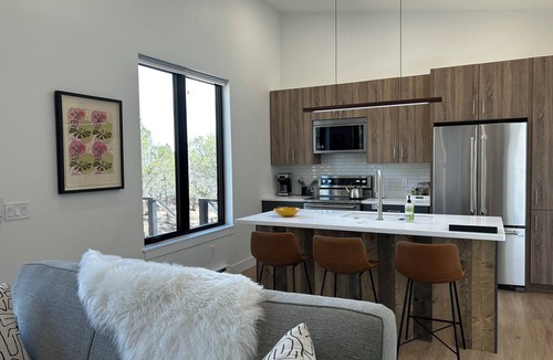 Cedaredge Cottage | Lost Buck Resort - Modern home surrounded by native trees & beautiful view