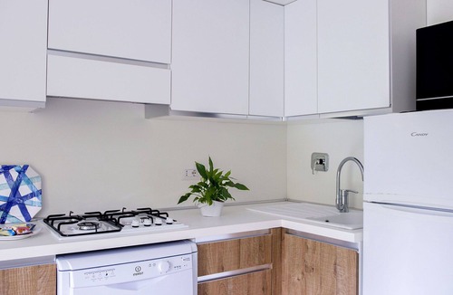 Le Rocchette House | Lovely apartment in villa for 5 people with WIFI, pool, A/C, TV and patio