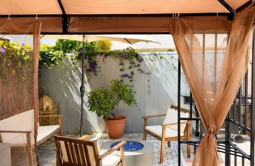 Lawndale House | Lovely 2-bedroom house, SoFI, Manhattan Beach, LAX 10 minutes away