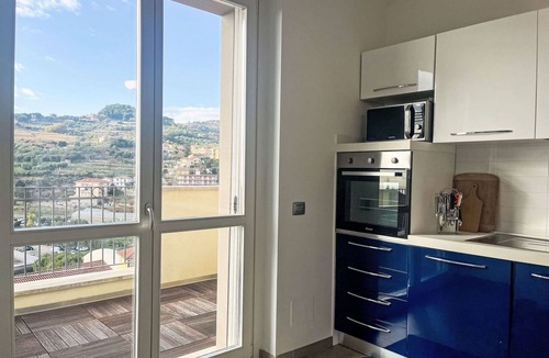 San Lorenzo al Mare Apartment | Lovely apartment for 6 guests with WIFI, A/C, TV and balcony