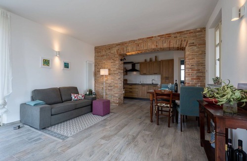 Costigliole d'Asti Apartment | Lovely apartment for 4 guests with WIFI, pool, A/C, TV and terrace