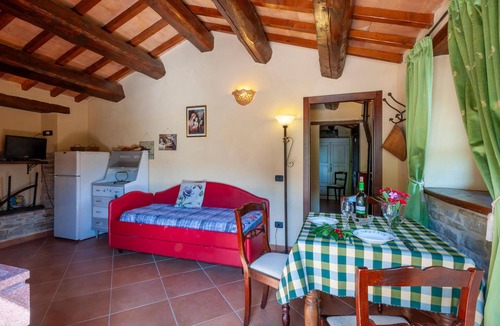 Mercatello sul Metauro Apartment | Lovely apartment in Mercatello S.M. (PU) with house a mountain view