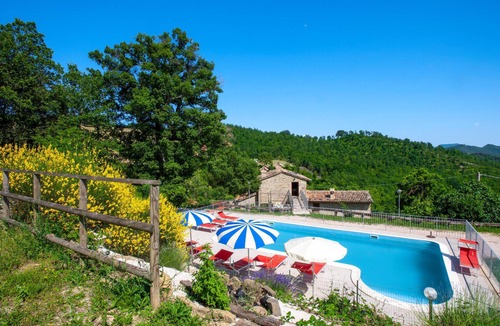 Mercatello sul Metauro Apartment | Lovely apartment in Mercatello S.M. (PU) with house a mountain view