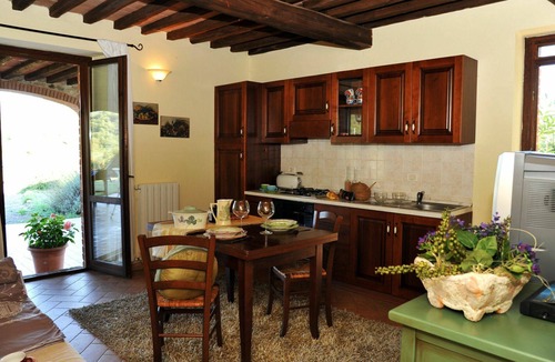 Massa Marittima Apartment | Lovely apartment for 4 guests with pool, WIFI, TV, patio and pets allowed