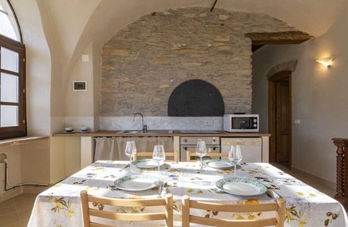 Prela Apartment | Lovely apartment for 6 people with WIFI, pool, TV, patio, pets allowed and panoramic view
