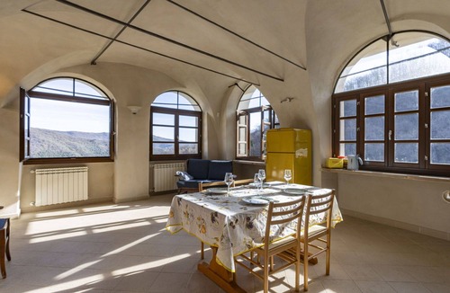 Prela Apartment | Lovely apartment for 6 people with WIFI, pool, TV, patio, pets allowed and panoramic view